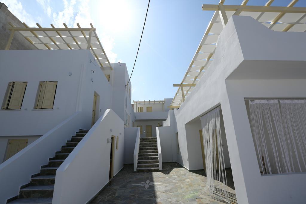 אדאמאס The White Suites מראה חיצוני תמונה