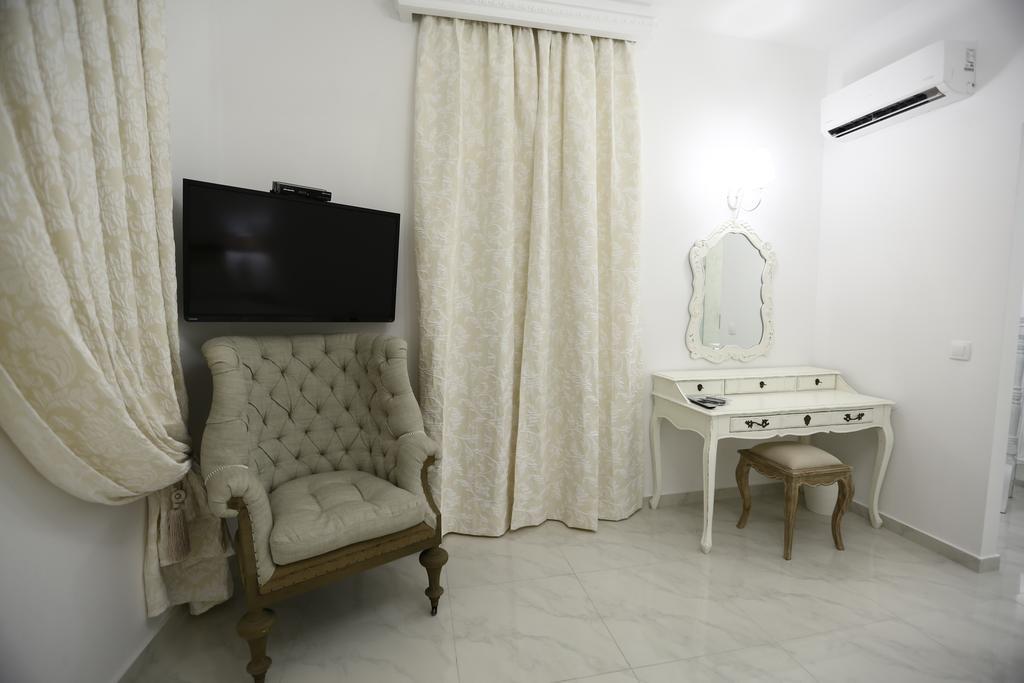 אדאמאס The White Suites חדר תמונה